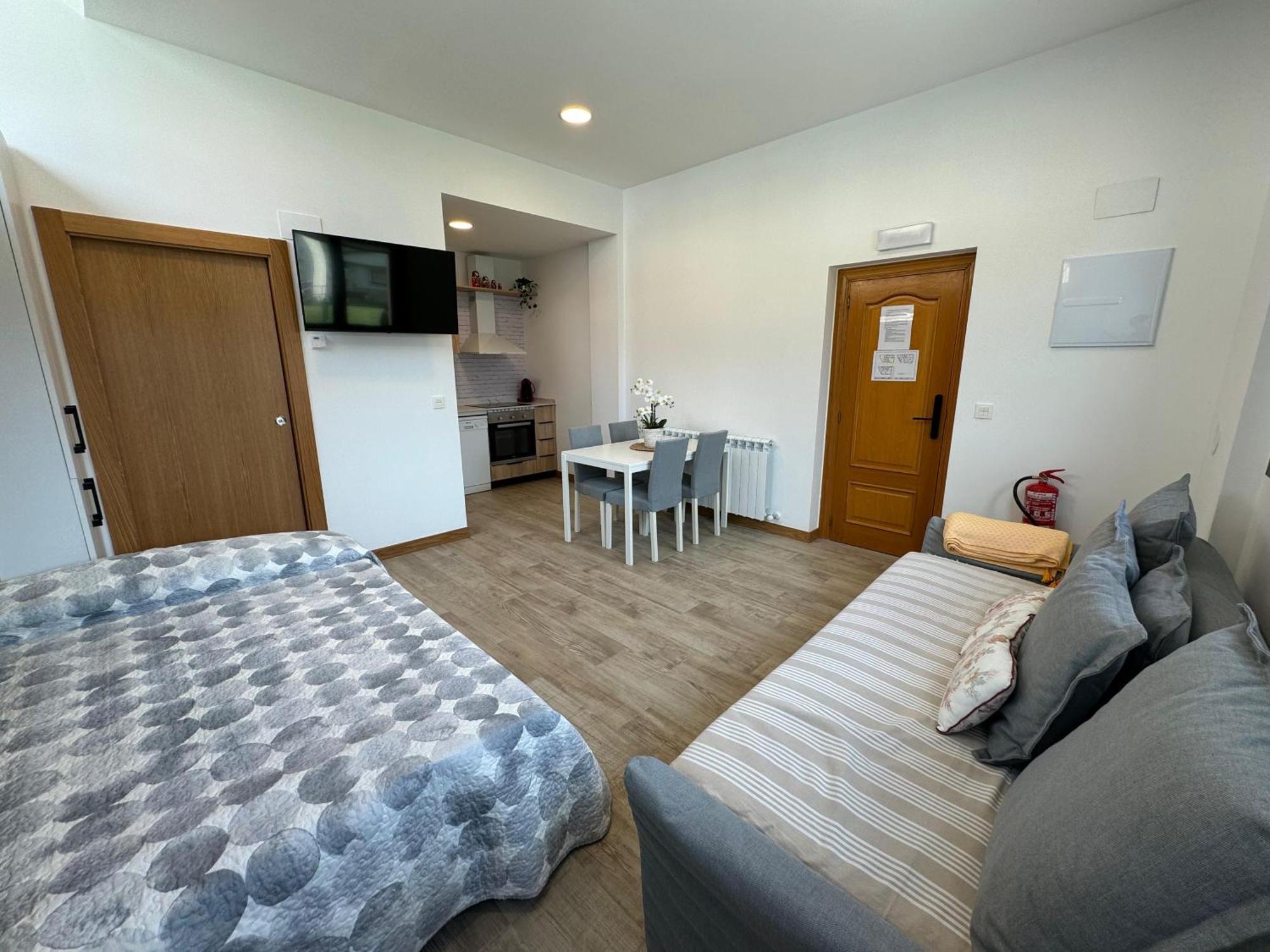 Apartamentos Montejurra Ayegui Eksteriør billede